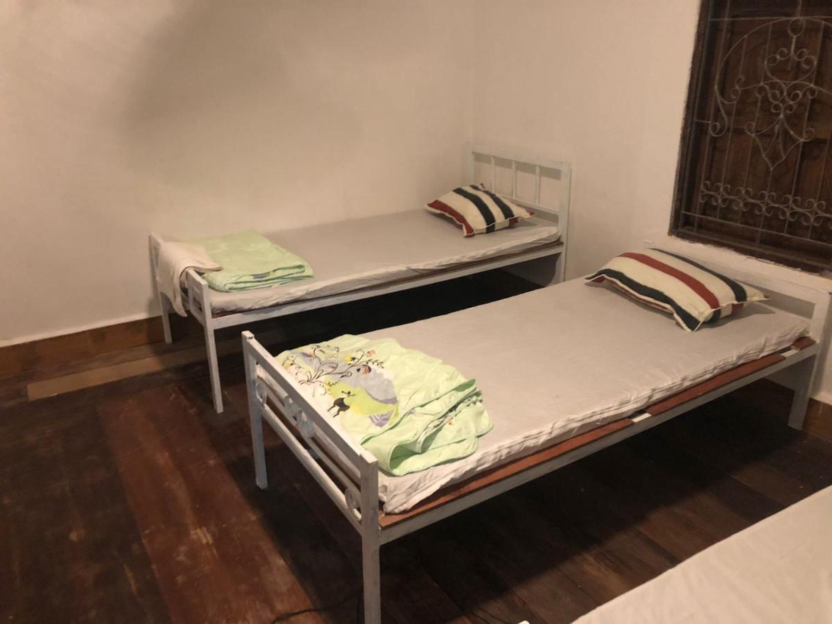 Vernice Backpacker Hostel Vientiane Exteriör bild