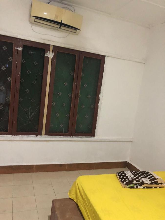 Vernice Backpacker Hostel Vientiane Exteriör bild