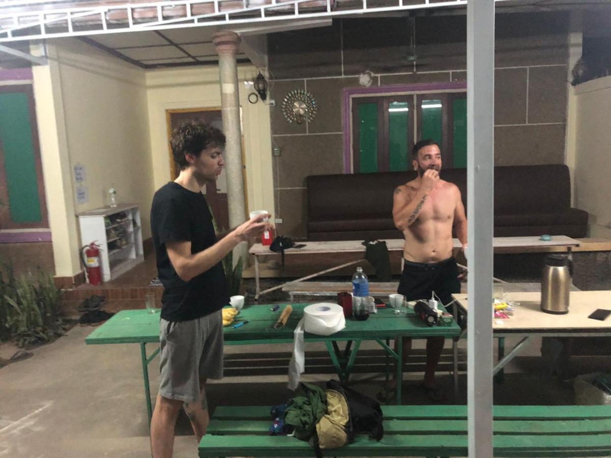 Vernice Backpacker Hostel Vientiane Exteriör bild