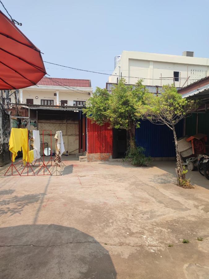 Vernice Backpacker Hostel Vientiane Exteriör bild