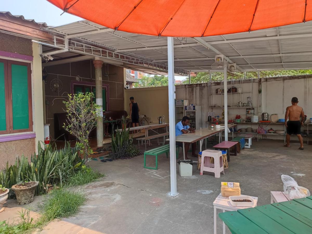 Vernice Backpacker Hostel Vientiane Exteriör bild