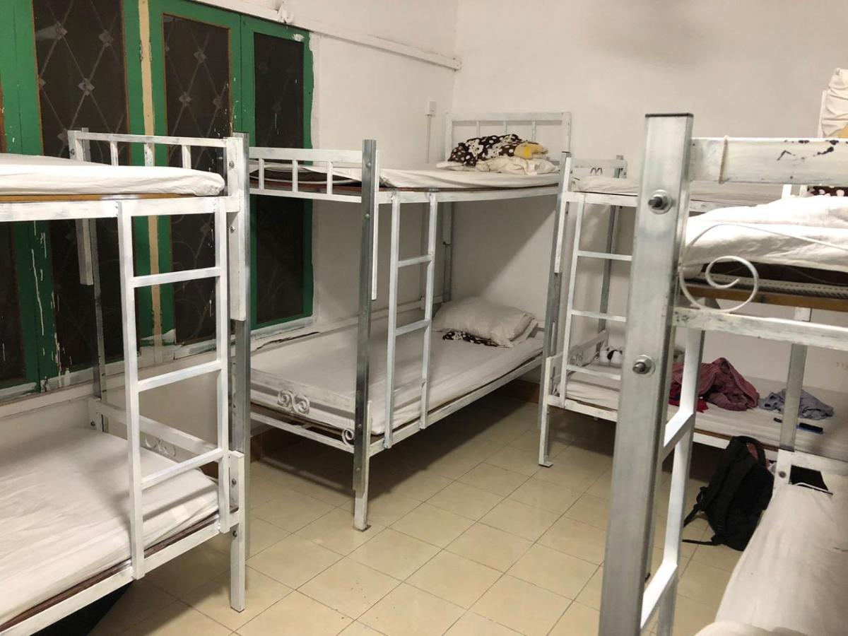 Vernice Backpacker Hostel Vientiane Exteriör bild