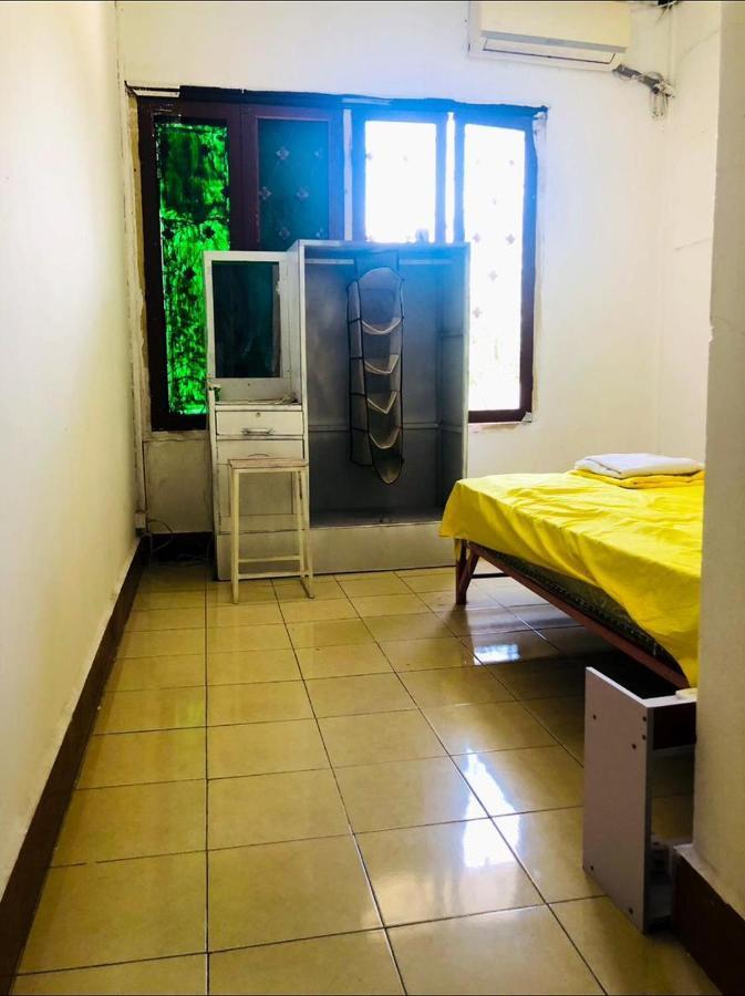 Vernice Backpacker Hostel Vientiane Exteriör bild