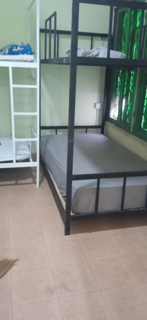 Vernice Backpacker Hostel Vientiane Exteriör bild